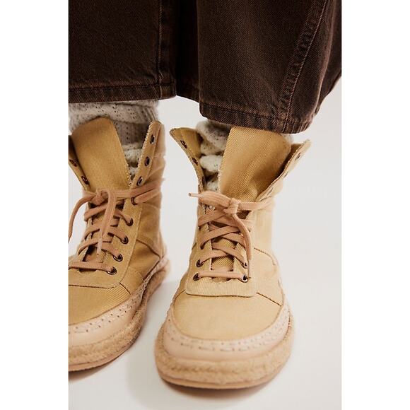 Free People NWT Menorca Lace Up Boots Size 8 Tan Canvas Espadrille Comfort - Picture 1 of 9
